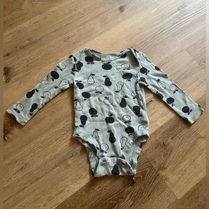 OLD NAVY Infant Girls Long-Sleeve Fruit Print Bodysuit